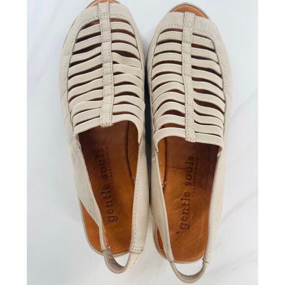 Gentle Souls by Kenneth Cole Women's Lee Low Wedge Sandal with Backstrap - Picture 5 of 8